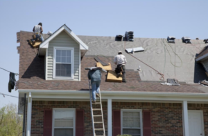 How to Find a Roofer You Can Trust: 4 Helpful Tips